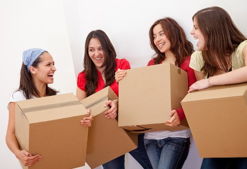Temporary storage space for household belongings in Newington